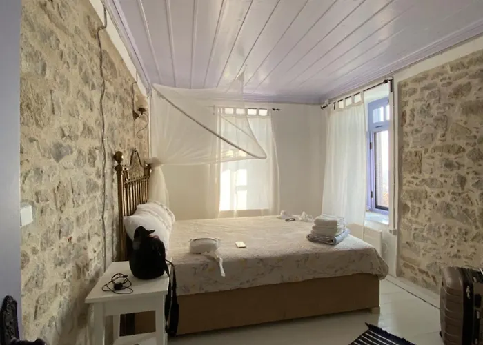 Deniz Manzarali, Muestakil Bahceli Tas Ev Ferienhaus *